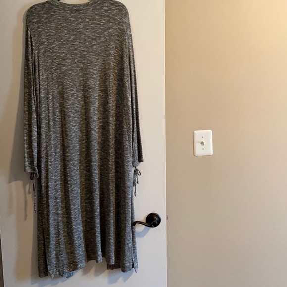 Bold Elements Long Sleeve Cardigan - Like new condition - Picture 2 of 2